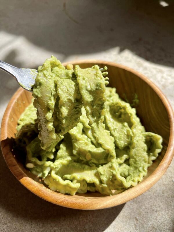 15-min Vegan Zucchini Pesto Pasta