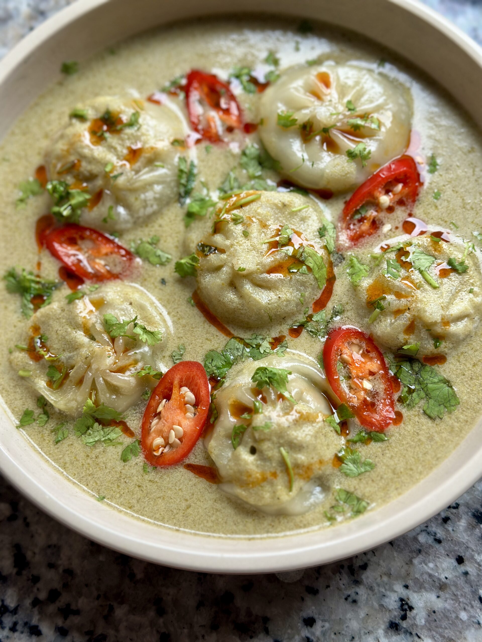 5-Minute Green Curry Dumpling Soup